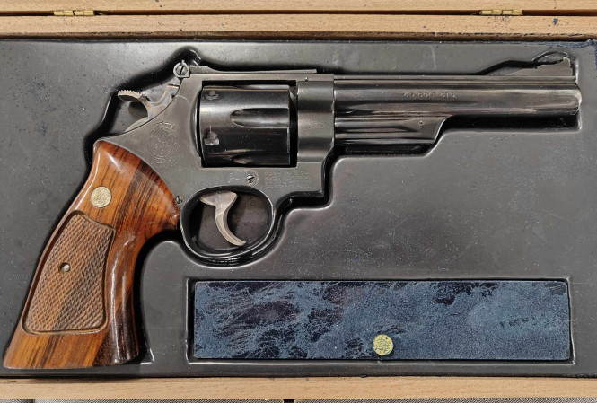 Smith & Wesson Mod 25-5 Cal 45lc - Försäljningsuppdrag